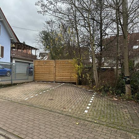 Family-Apartment Mit Balkon, Kueche, Parkplatz & Waschmaschine Оффенбург Экстерьер фото