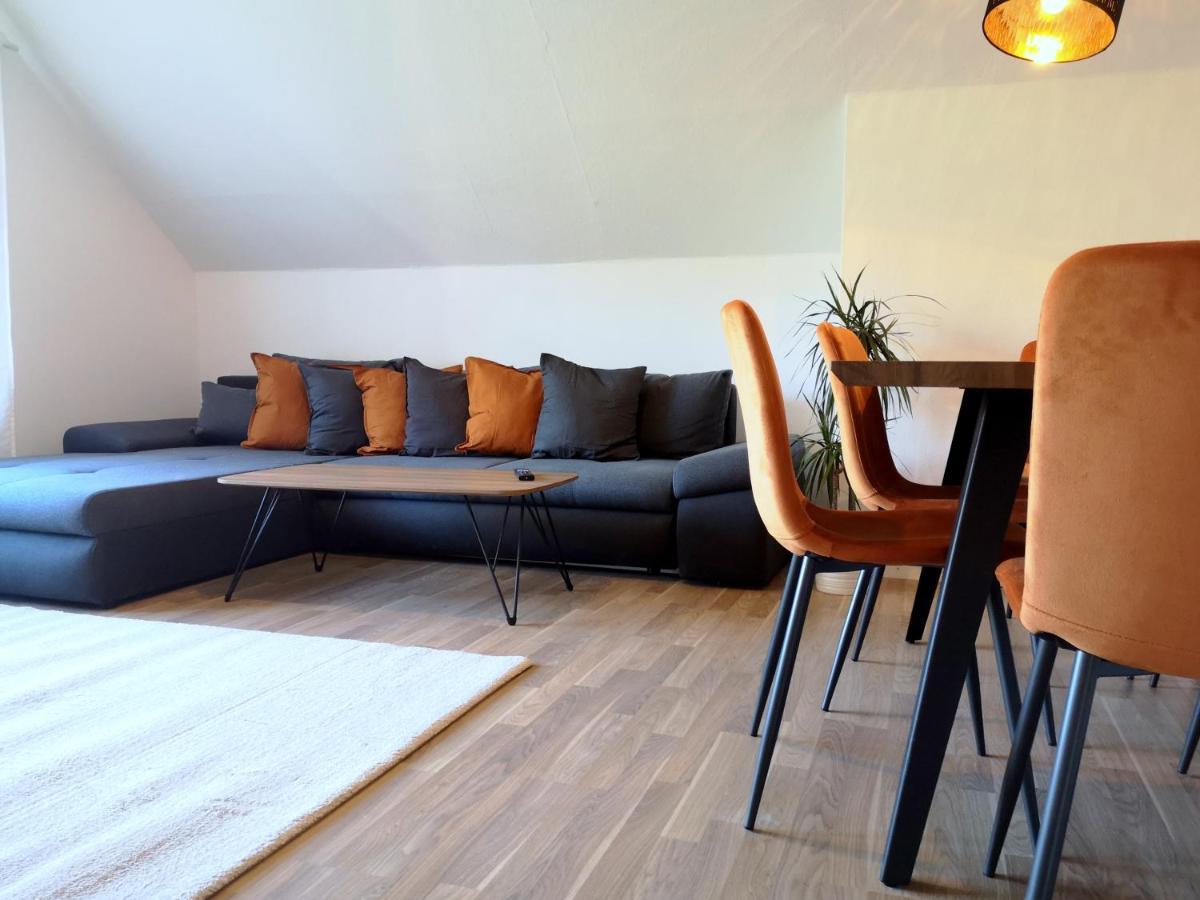 Family-Apartment Mit Balkon, Kueche, Parkplatz & Waschmaschine Оффенбург Экстерьер фото