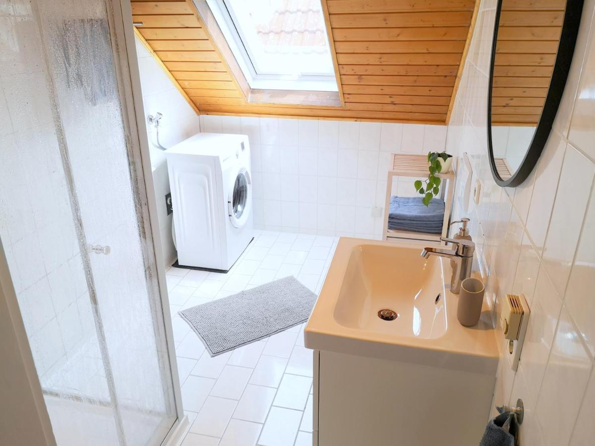 Family-Apartment Mit Balkon, Kueche, Parkplatz & Waschmaschine Оффенбург Экстерьер фото